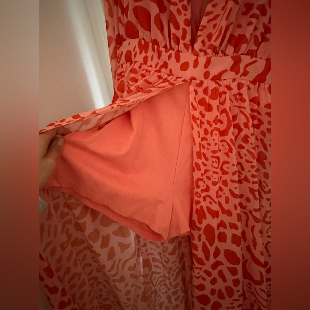 BEBE PRINTED DEEP V MAXI DRESS - Picture 7 of 8